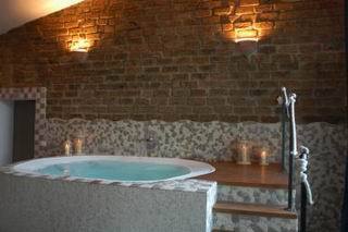 Clementina Hotel